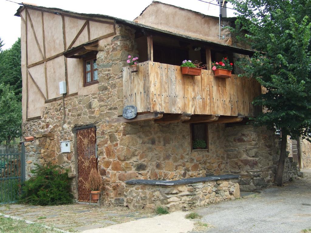 Hostal Casa Aurora San Esteban del Toral Exterior foto